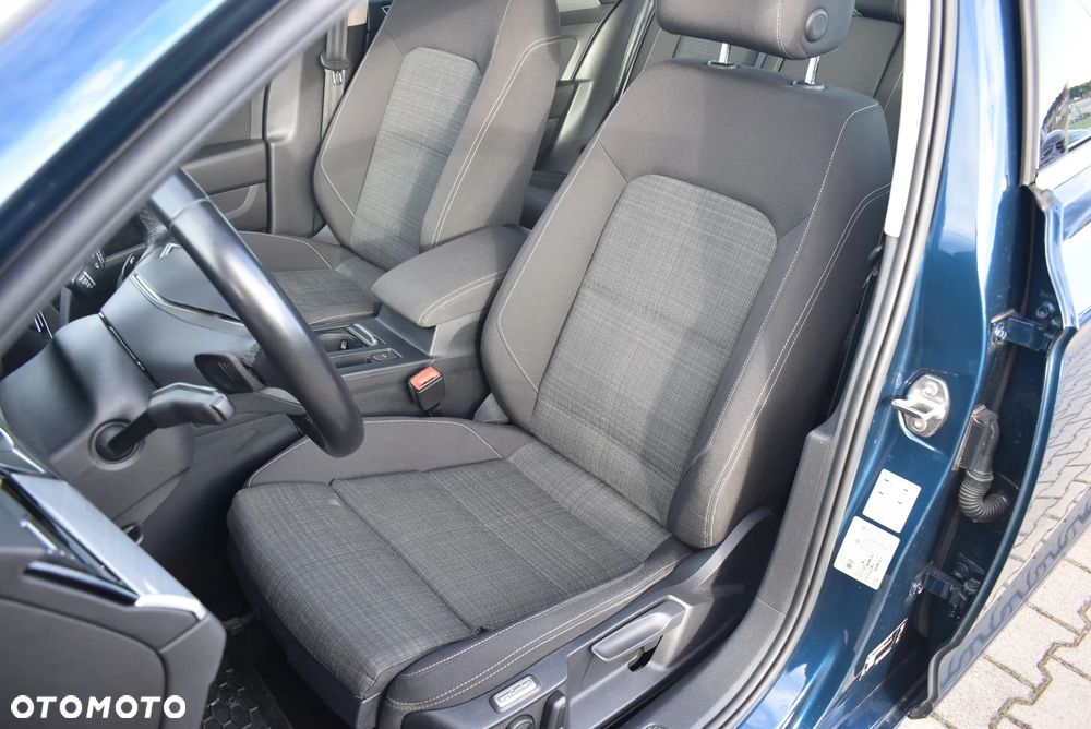 Volkswagen Passat 2.0 TDI EVO Business DSG - 11