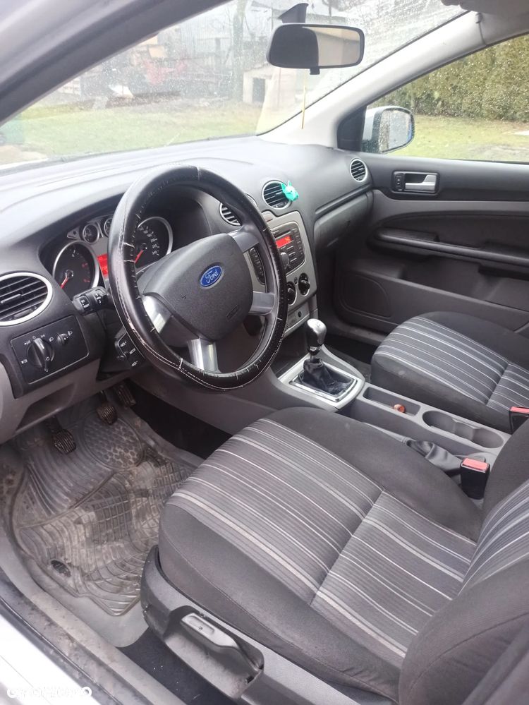 Ford Focus 1.8 TDCi Ambiente - 9