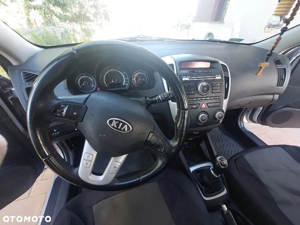 Kia Ceed Cee'd 1.6 L - 17