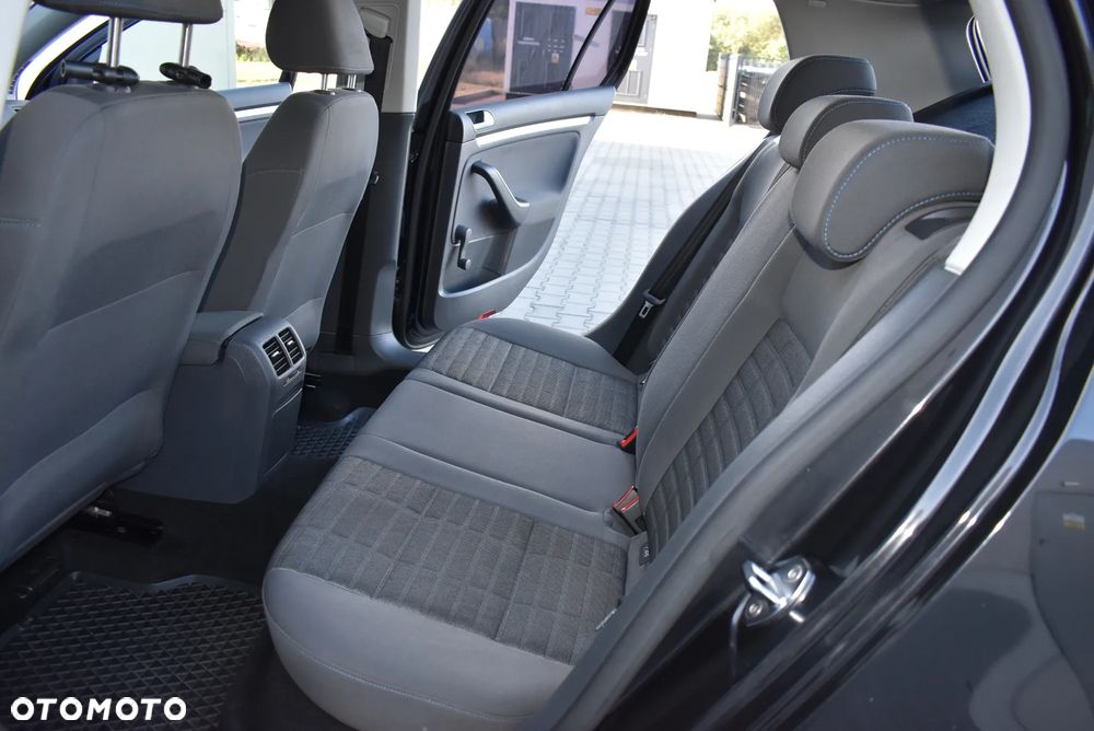 Volkswagen Golf - 14