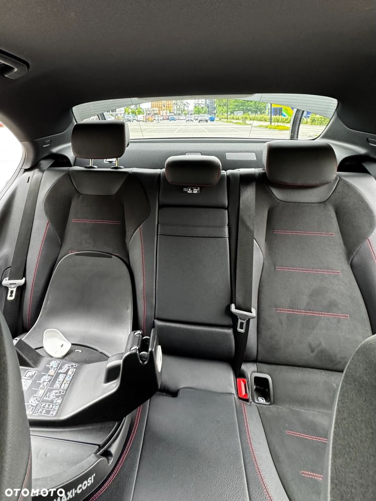 Mercedes-Benz Klasa A 180 d AMG Line 7G-DCT - 28