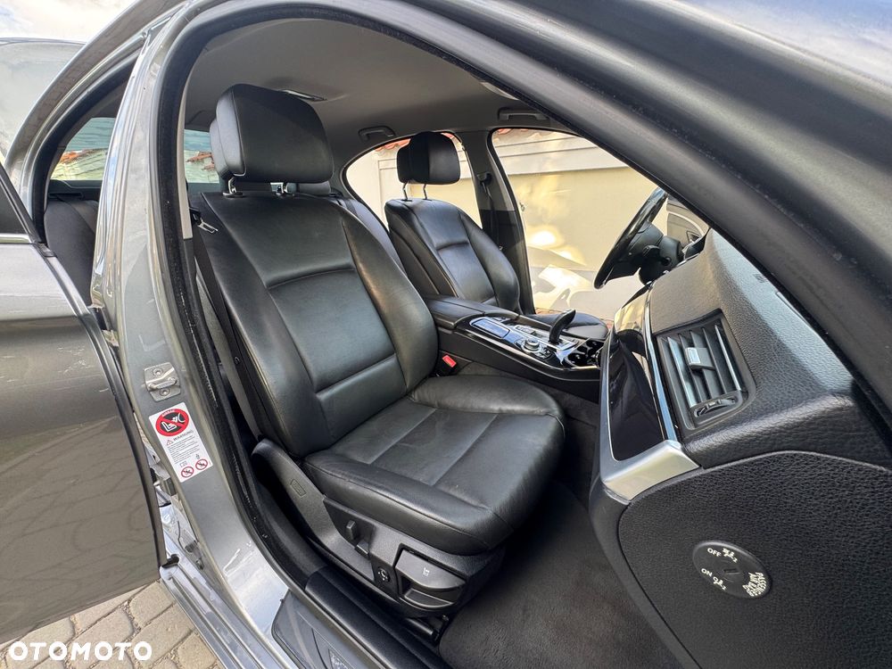 BMW Seria 5 - 33