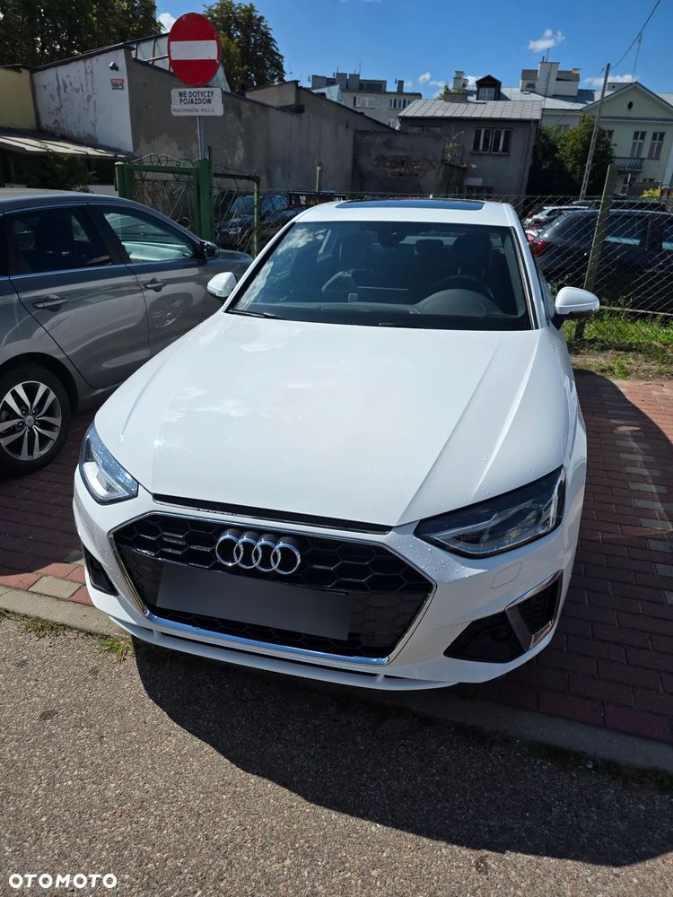 Audi A4 Limousine - 4