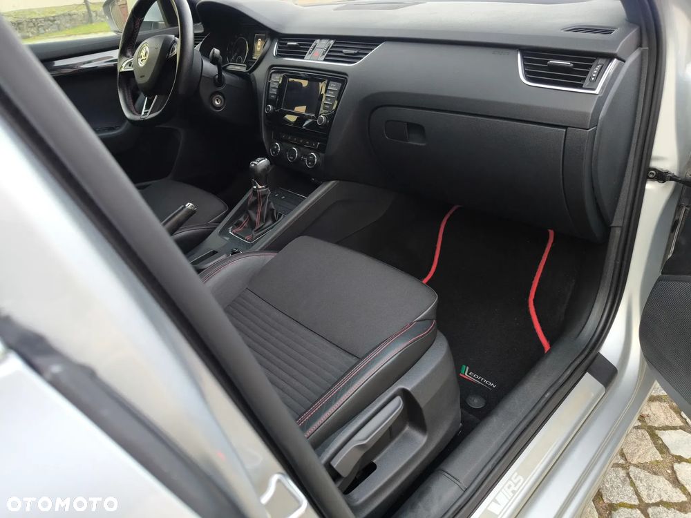 Skoda Octavia 2.0 TSI RS - 12