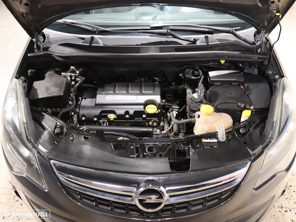 Opel Corsa 1.2 Cosmo - 32