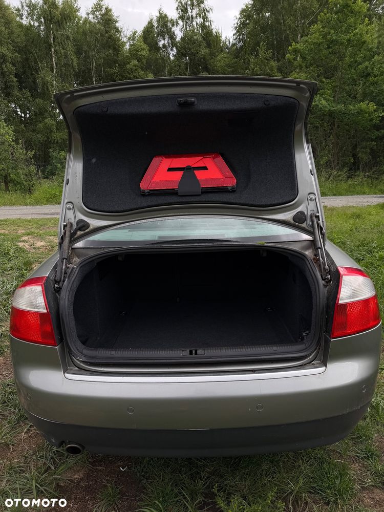 Audi A4 Limousine 2.0 FSI - 13