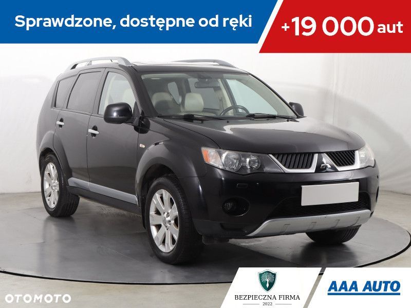 Mitsubishi Outlander - 2