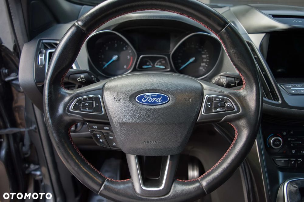 Ford Kuga 2.0 TDCi 4x2 ST-Line - 18