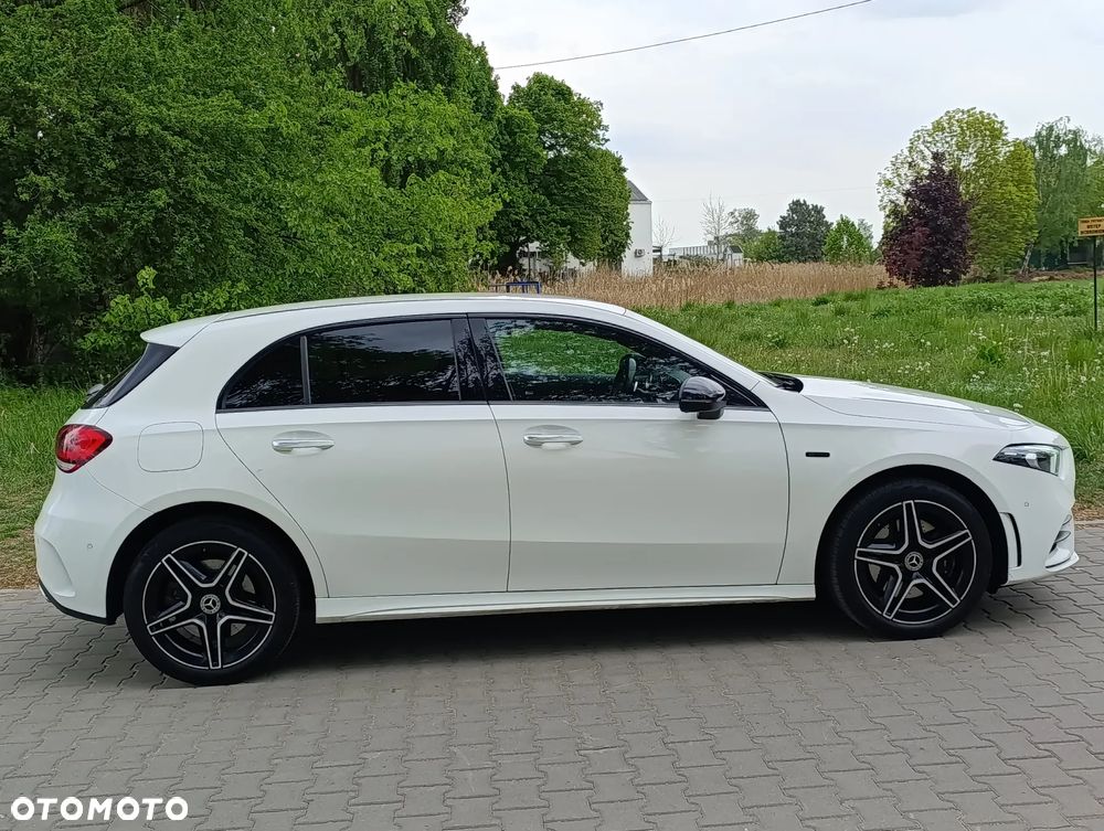 Mercedes-Benz Klasa A 250 E AMG Line 8G-DCT - 6