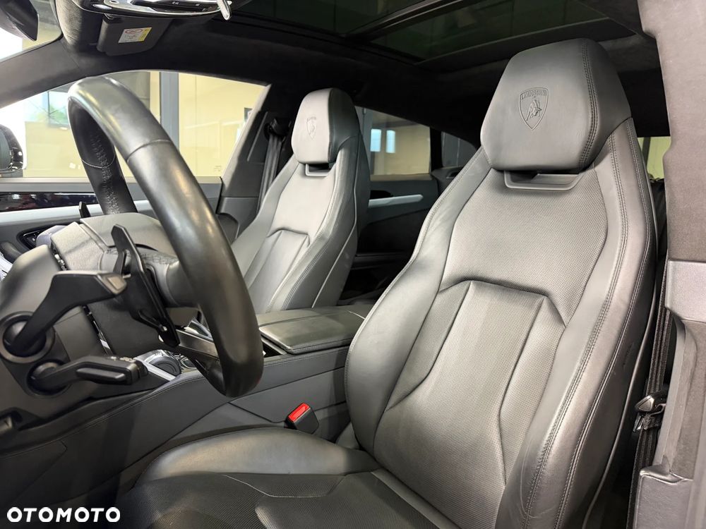 Lamborghini Urus - 25