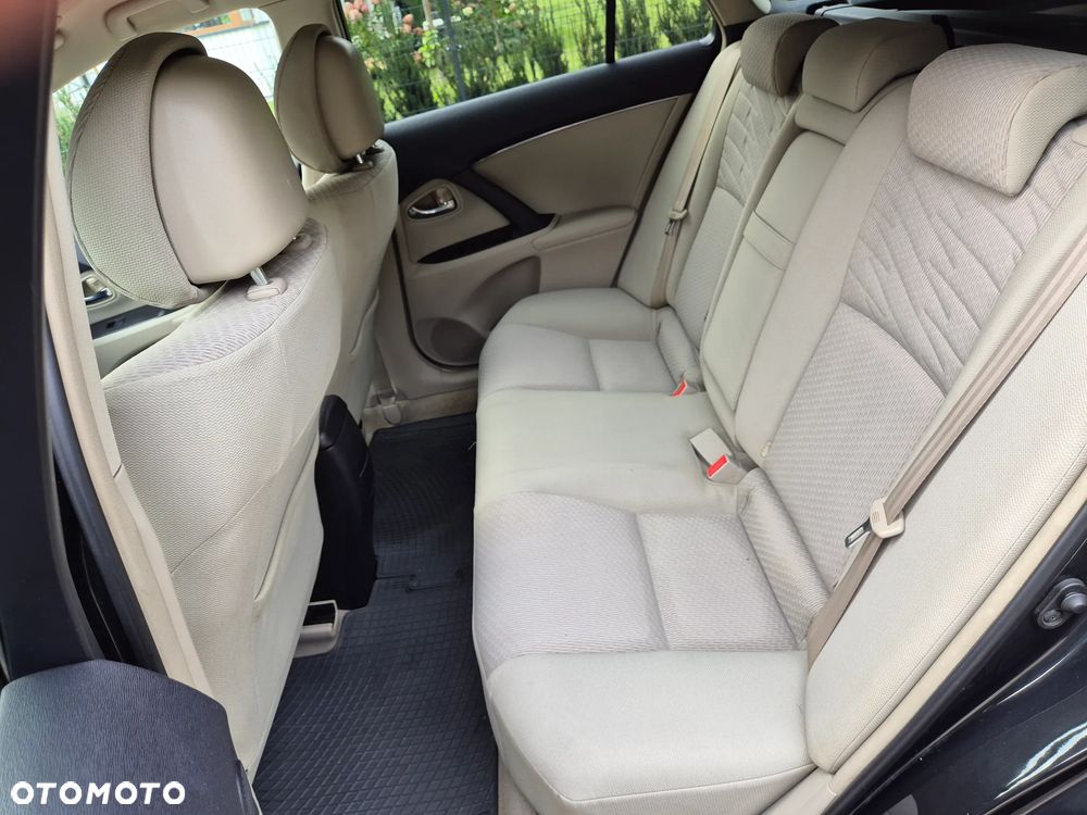 Toyota Avensis 2.0 D-4D Sol plus+NAVI - 12