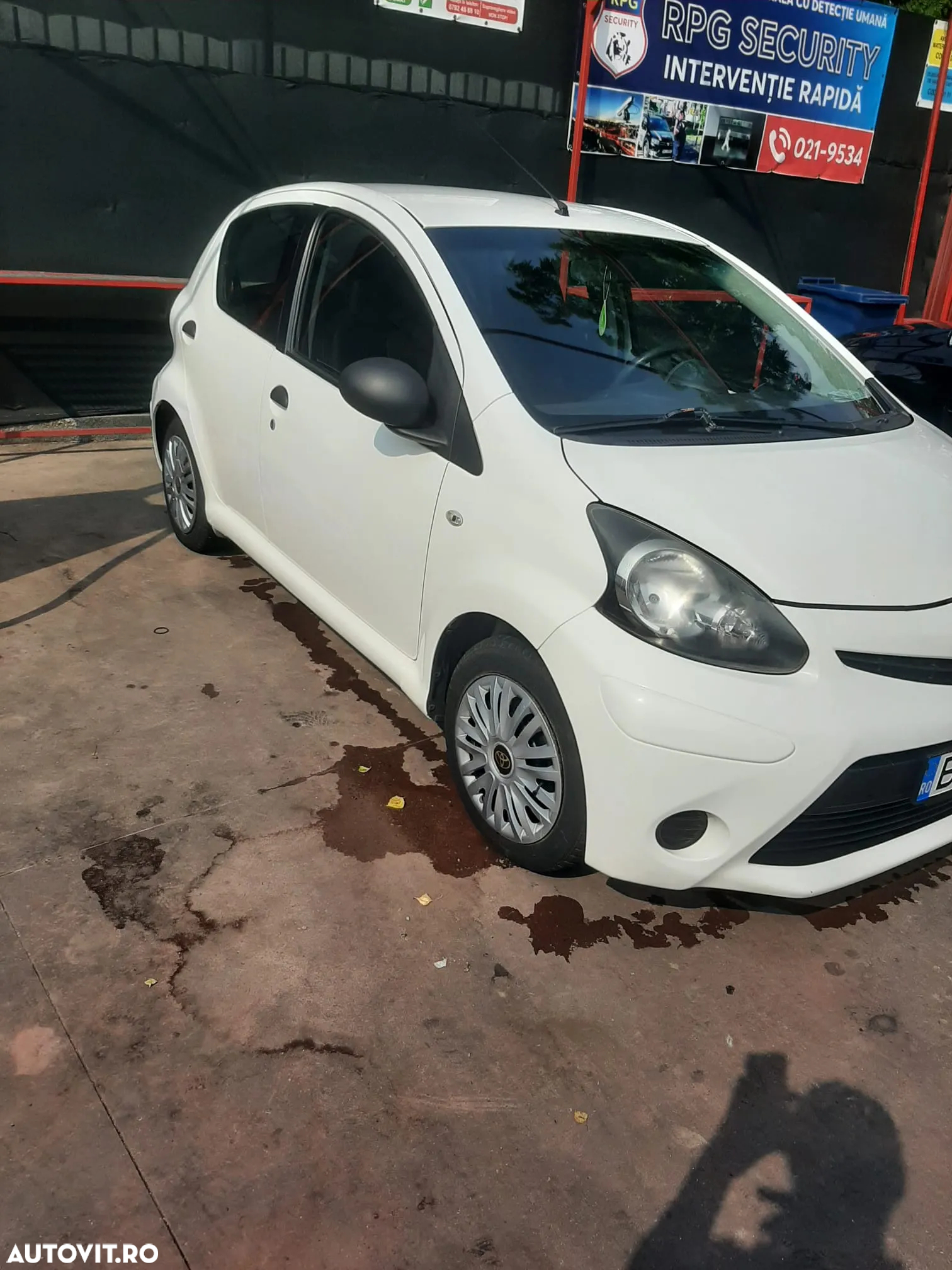 Toyota Aygo 1.0 Terra Plus - 2