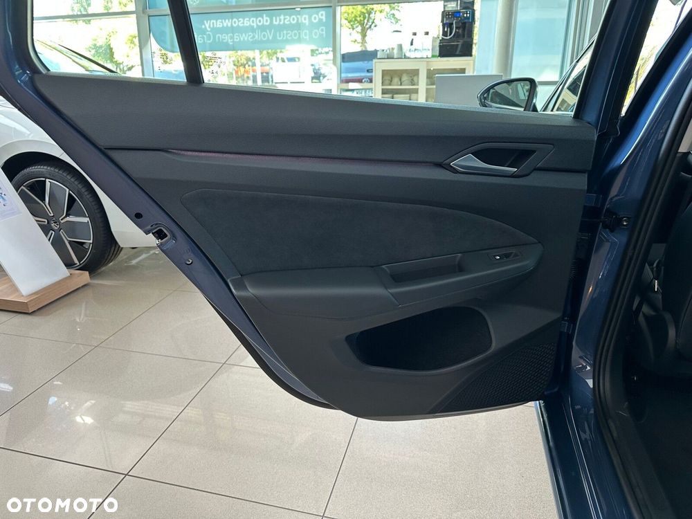 Volkswagen Golf - 11