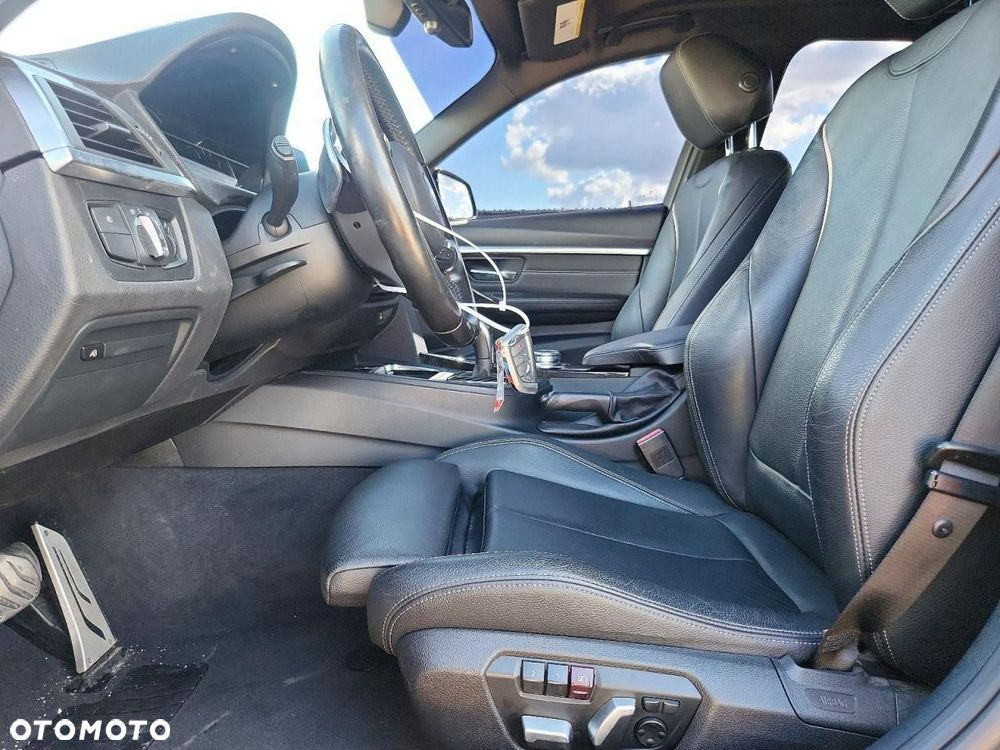 BMW Seria 3 340i M Sport - 7