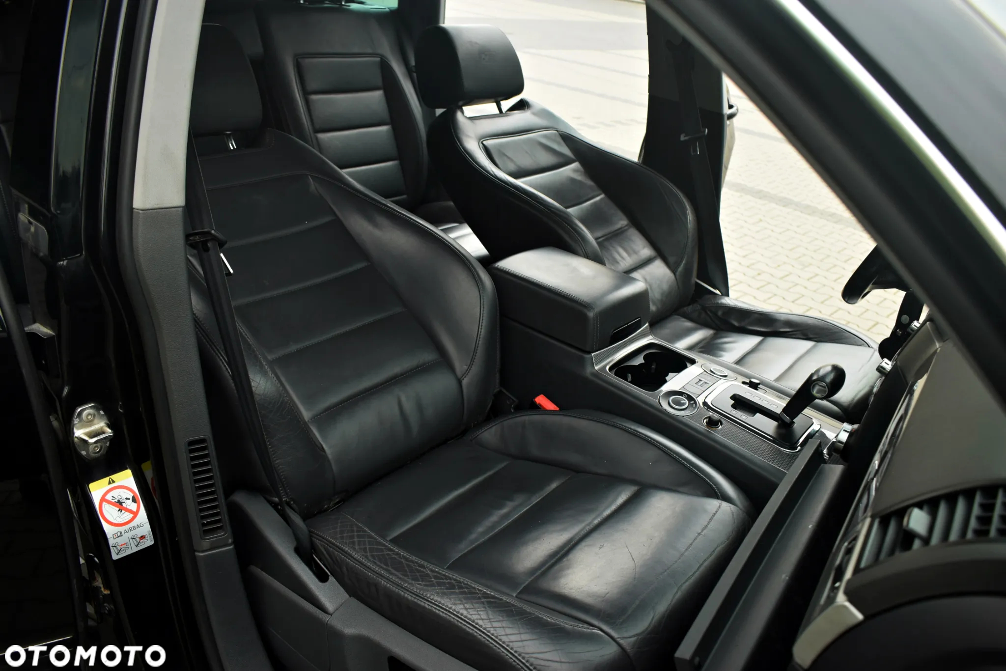 Volkswagen Touareg - 36
