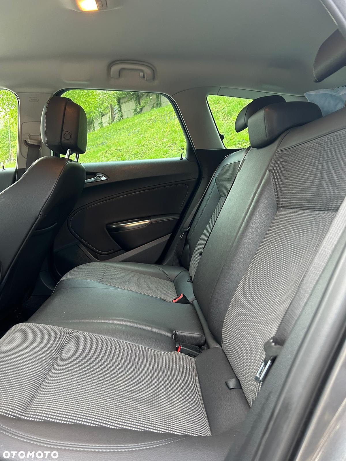 Opel Astra IV 1.4 T Cosmo S&S - 14