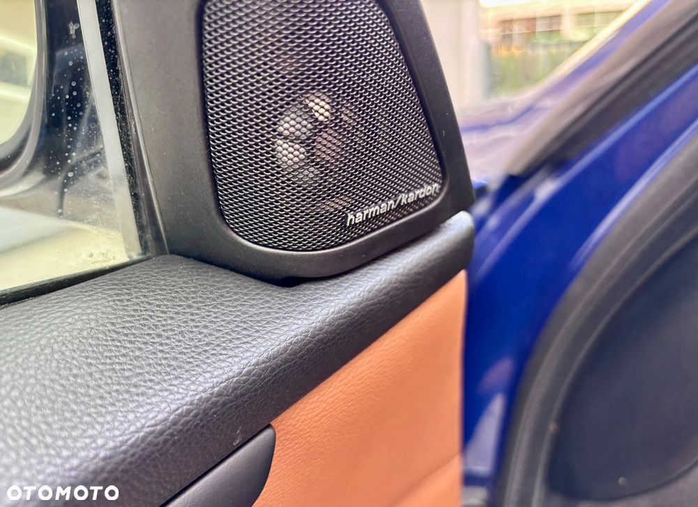 BMW Seria 3 335i M Sport Edition - 9