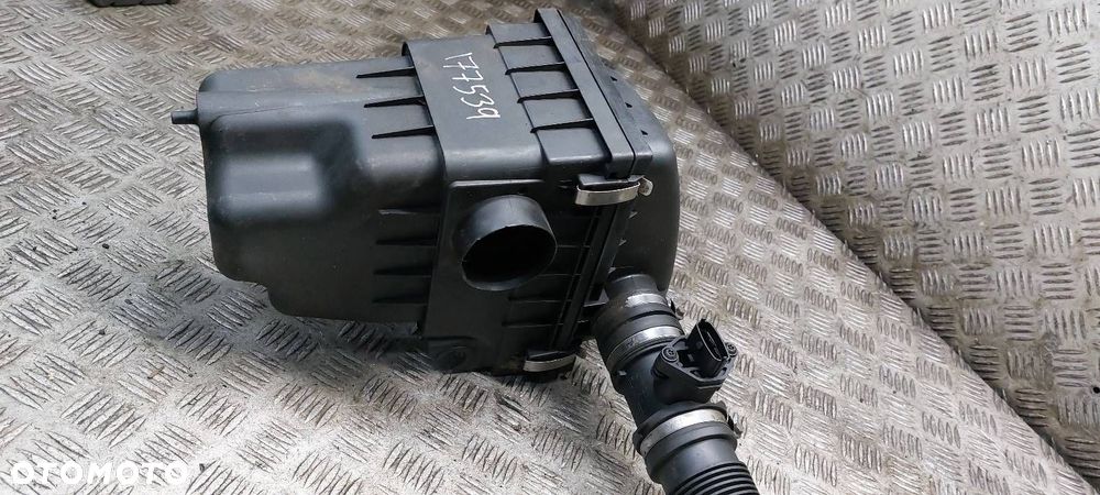 OBUDOWA FILTRA  PRZEPŁYWOMIERZ DOLOT OPEL AGILA A 0280218119 09204631 - 7