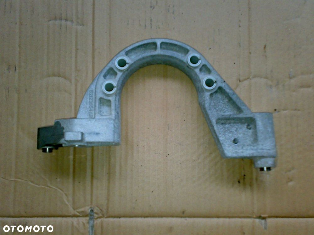 jeep cherokee kl v 2014 - wspornik mocowanie łapa mostu przedniego most - 1