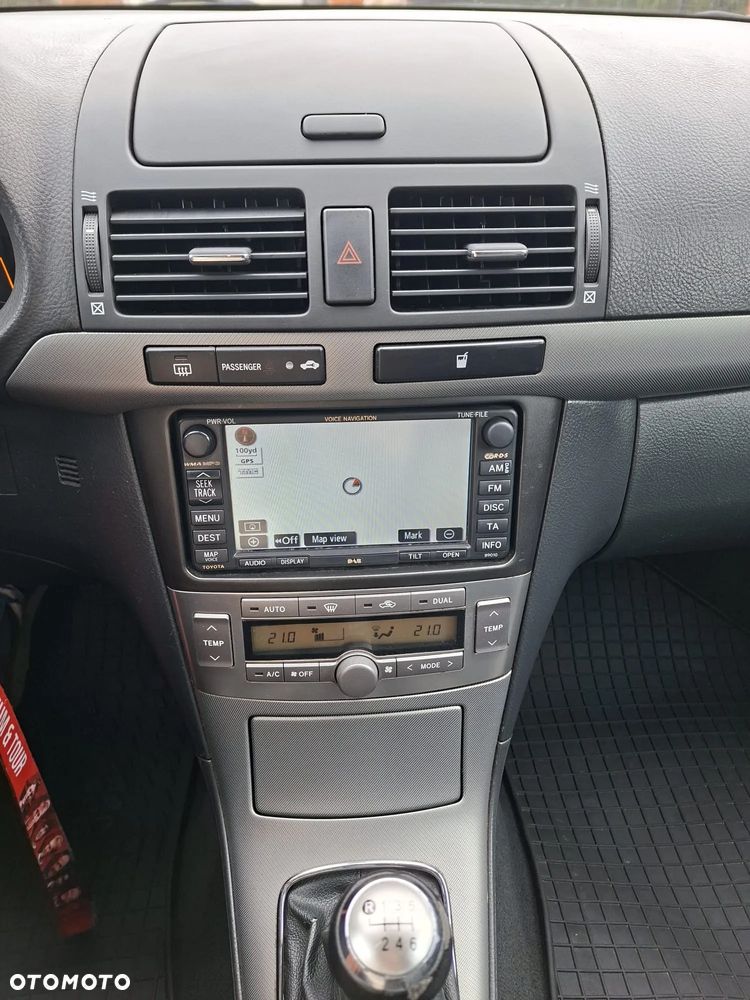 Toyota Avensis 2.0 D-4D Travel - 14