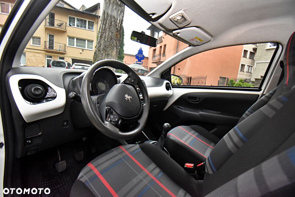 Peugeot 108 - 8