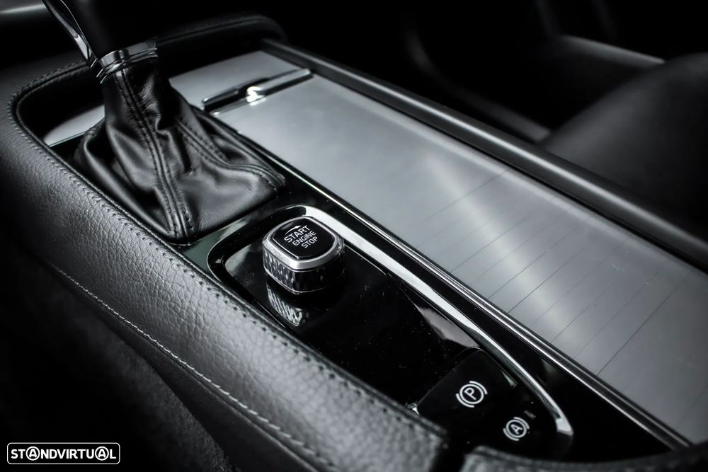 Volvo XC 90 2.0 D4 Momentum - 22