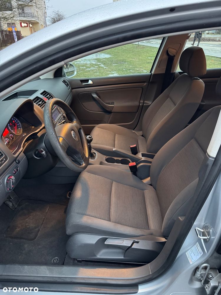 Volkswagen Golf - 10