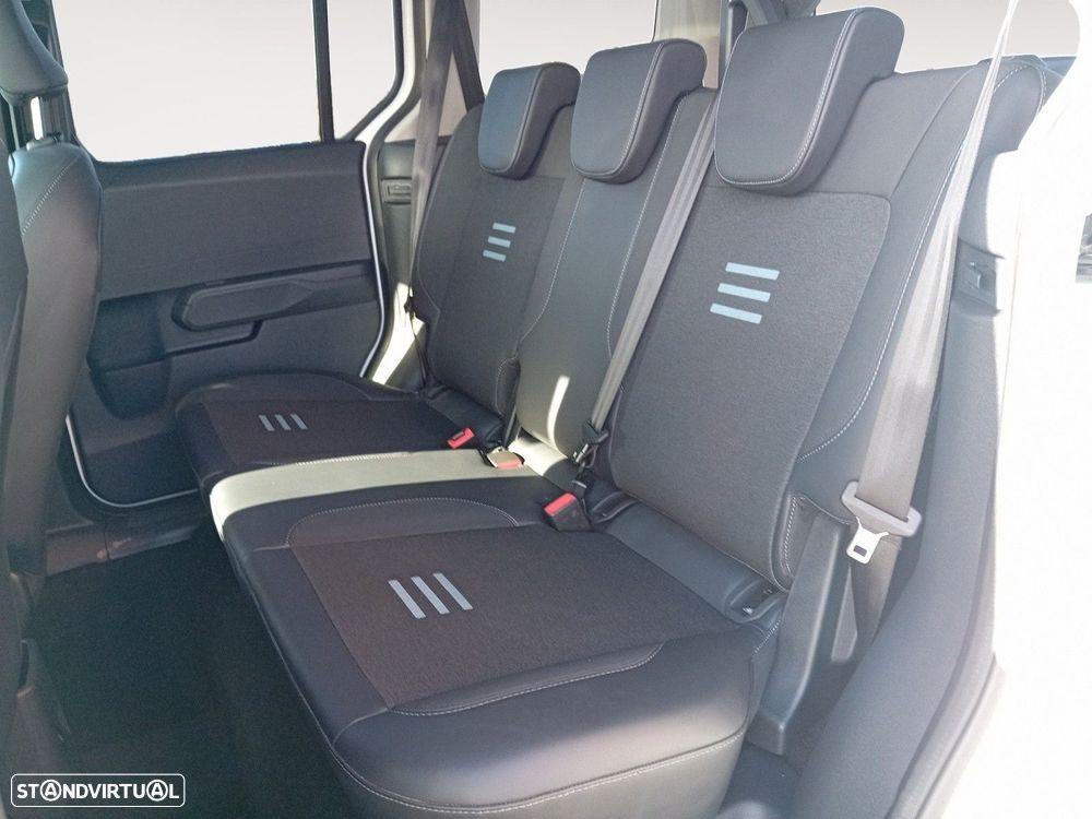 Ford Tourneo Courier - 13