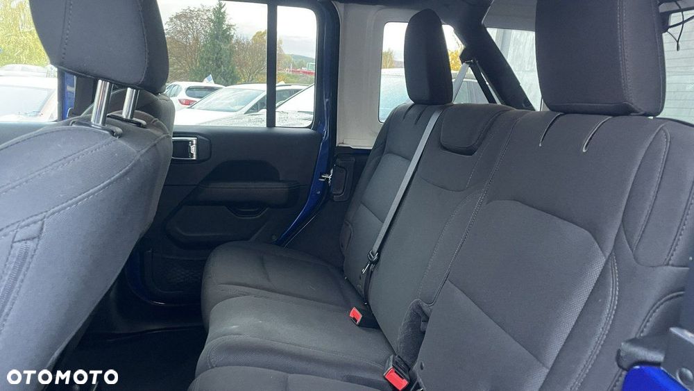 Jeep Wrangler Unlimited 3.6 Automatik Sahara - 10