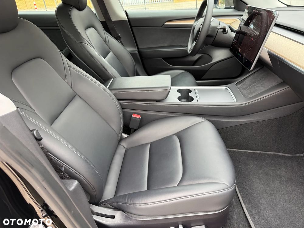 Tesla Model 3 Langstreckenbatterie Allradantrieb Dual Motor Performance - 17