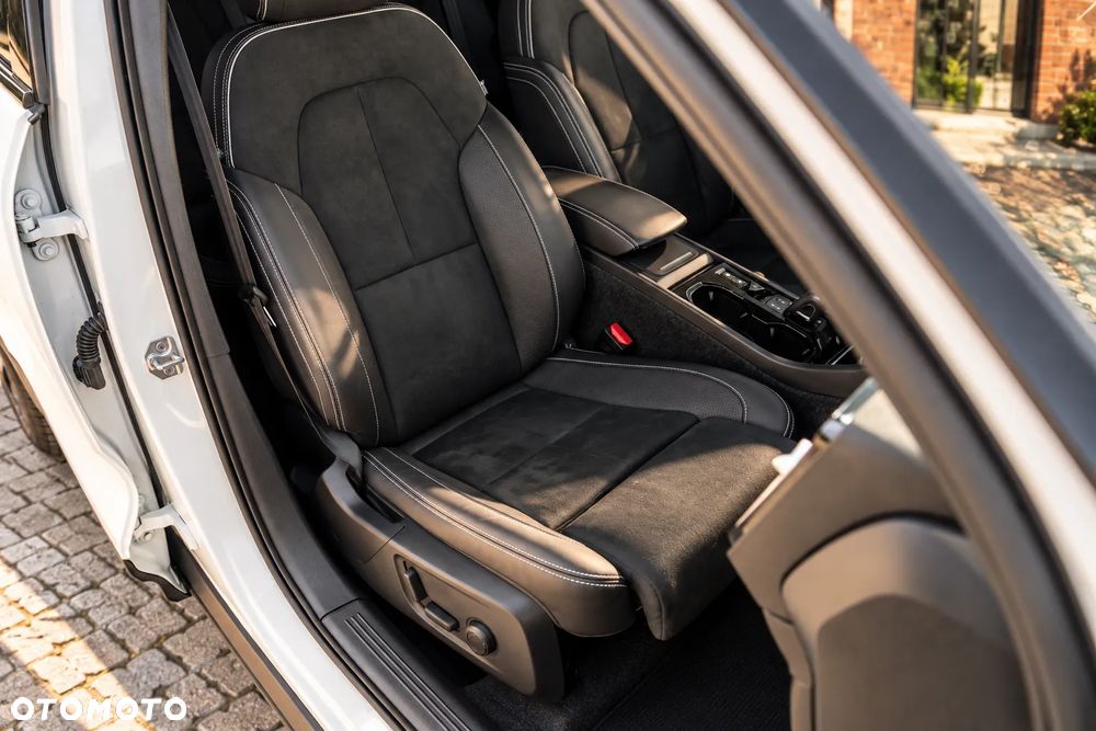 Volvo XC 40 T3 Geartronic RDesign - 21