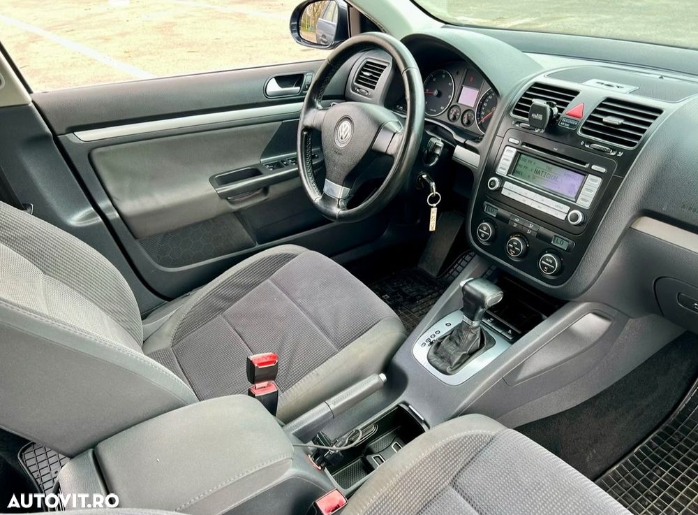 Volkswagen Golf 2.0 TDI Comfortline DSG - 14