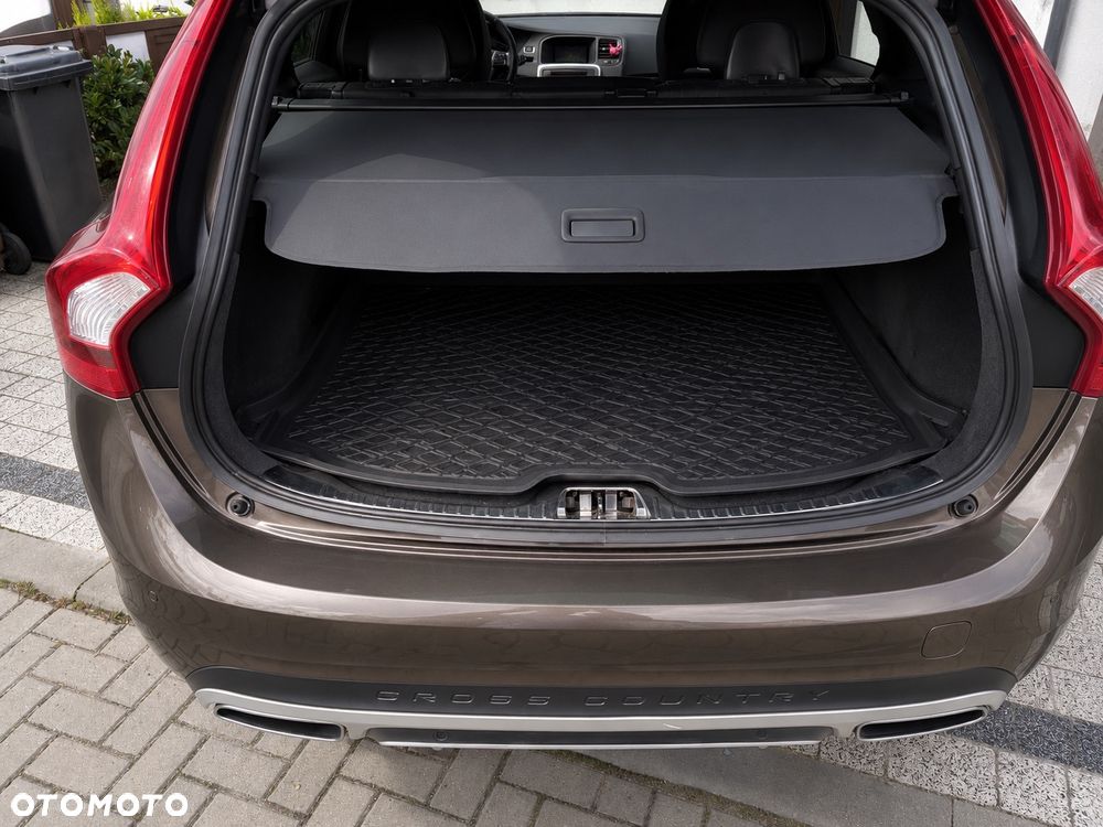 Volvo V60 Cross Country D4 Drive-E Summum - 27
