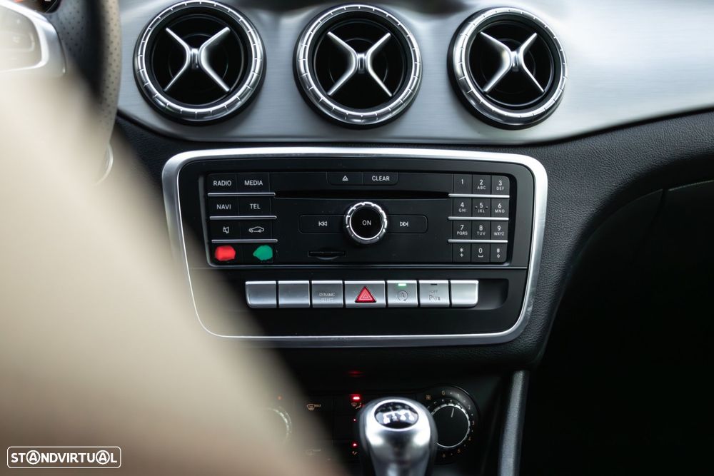 Mercedes-Benz CLA 180 d AMG Line - 26