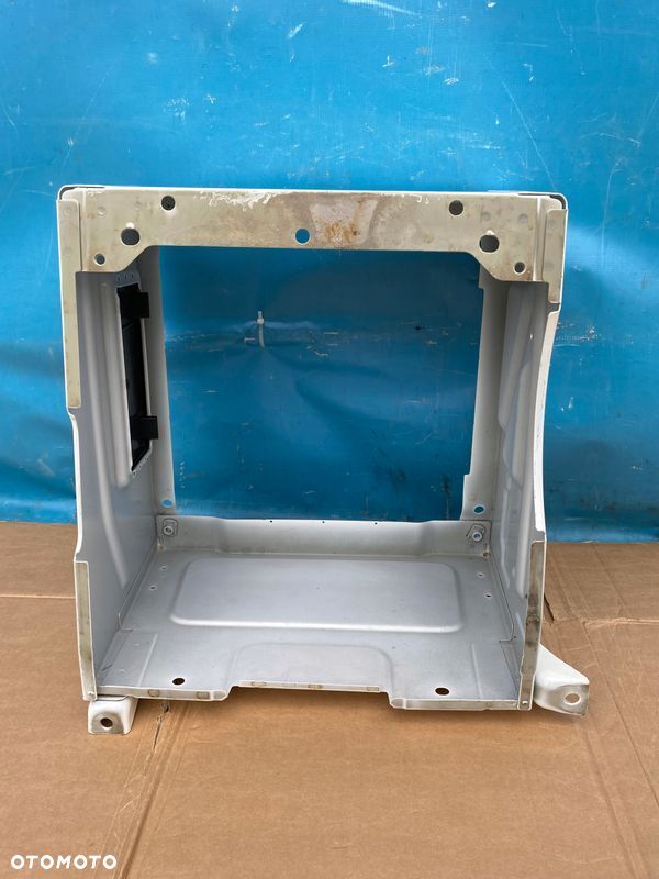 SPRINTER 907 18- Podstawa fotela przedniego lewego PASAŻERA przód lewy 9678 - 7