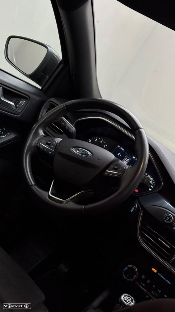 Ford Focus 1.0 EcoBoost Active - 20