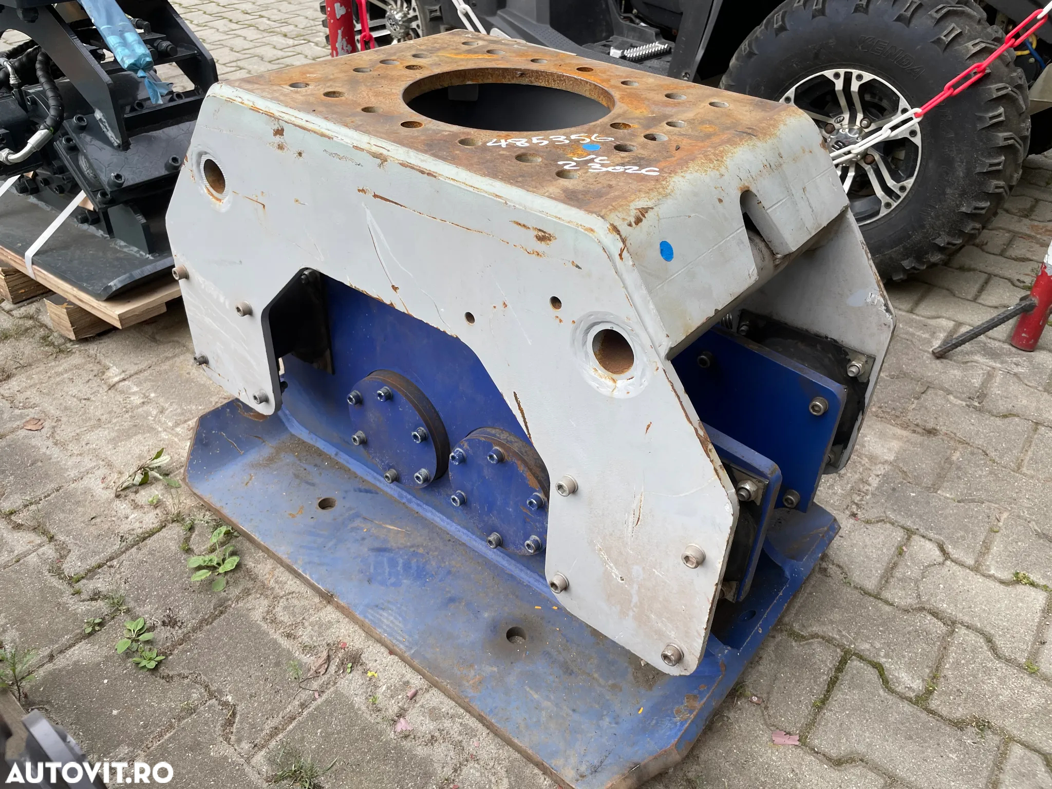Placa Vibranta Noua SAES HST015, Ptr.Buldoexcavator Si Excavtoare De La 6 La 16 Tone - 2