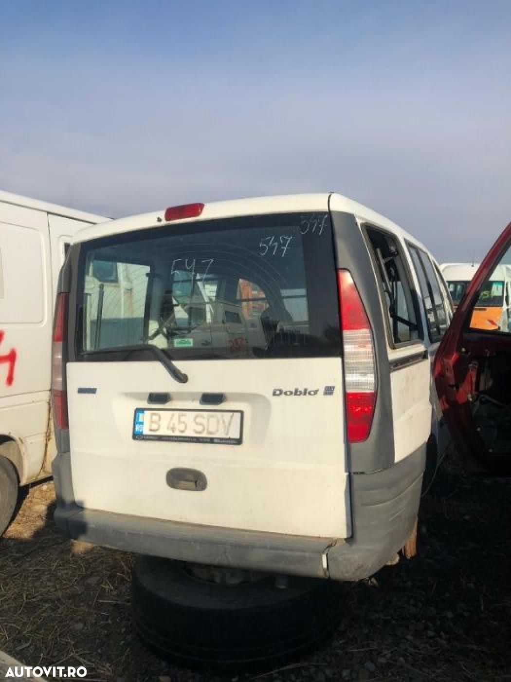 Dezmembrez Fiat Doblo, an 2012 - 1