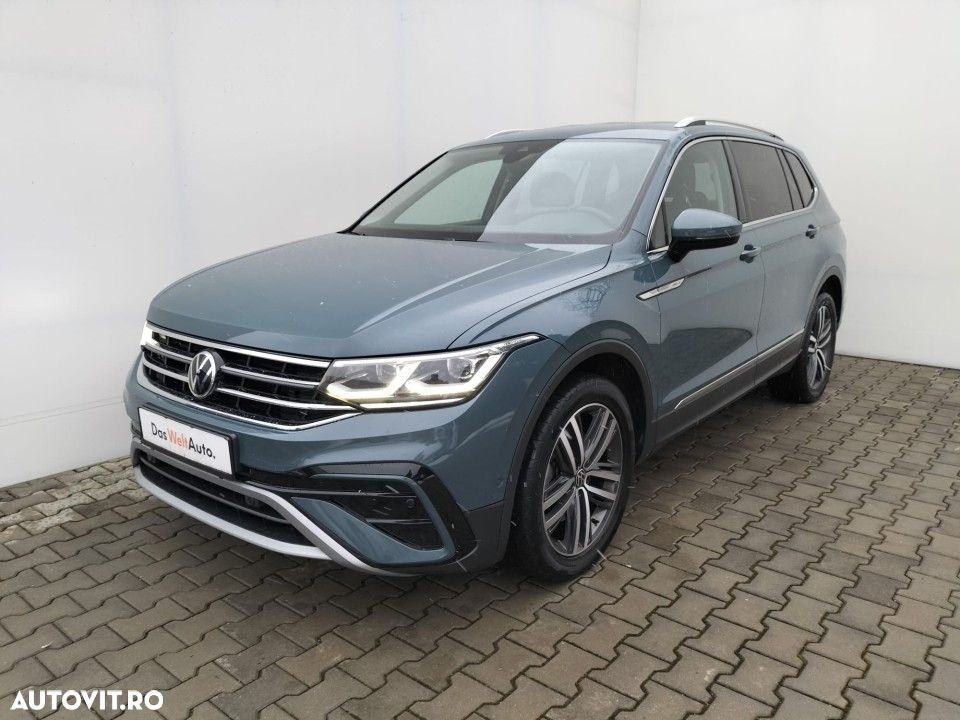 Volkswagen Tiguan - 1