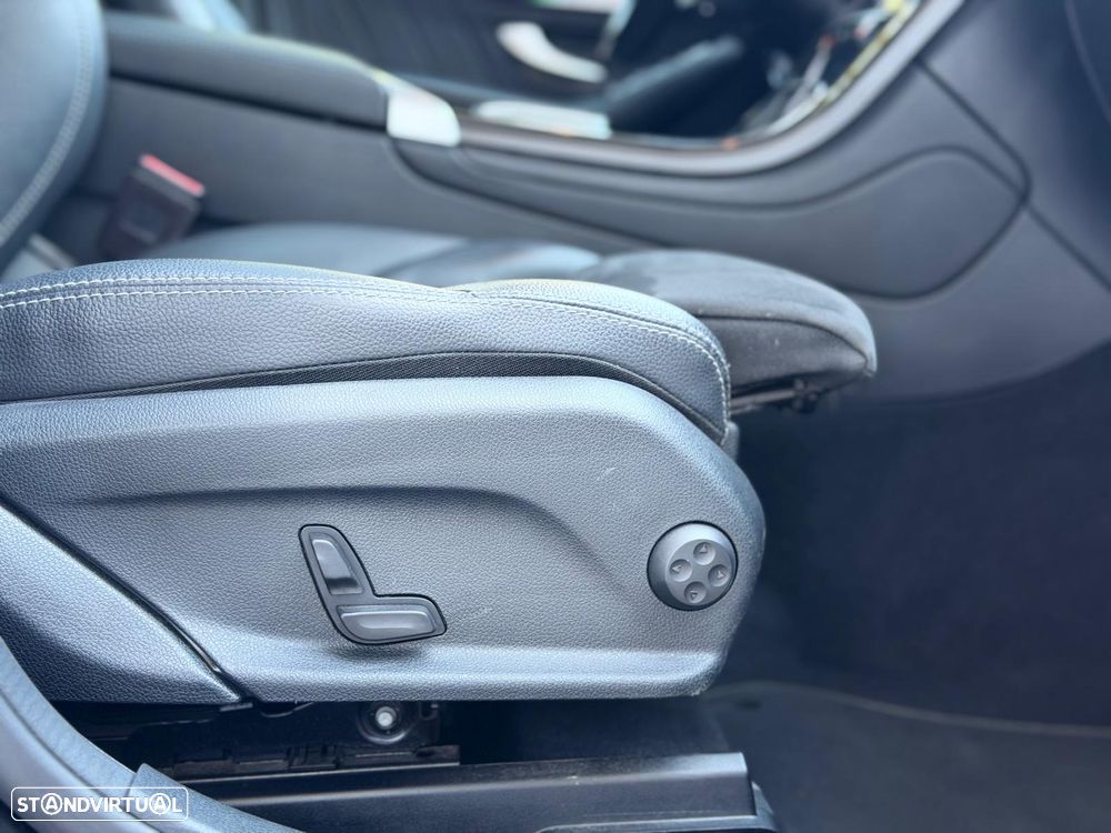 Mercedes-Benz GLC 300 e Coupé 4Matic - 33