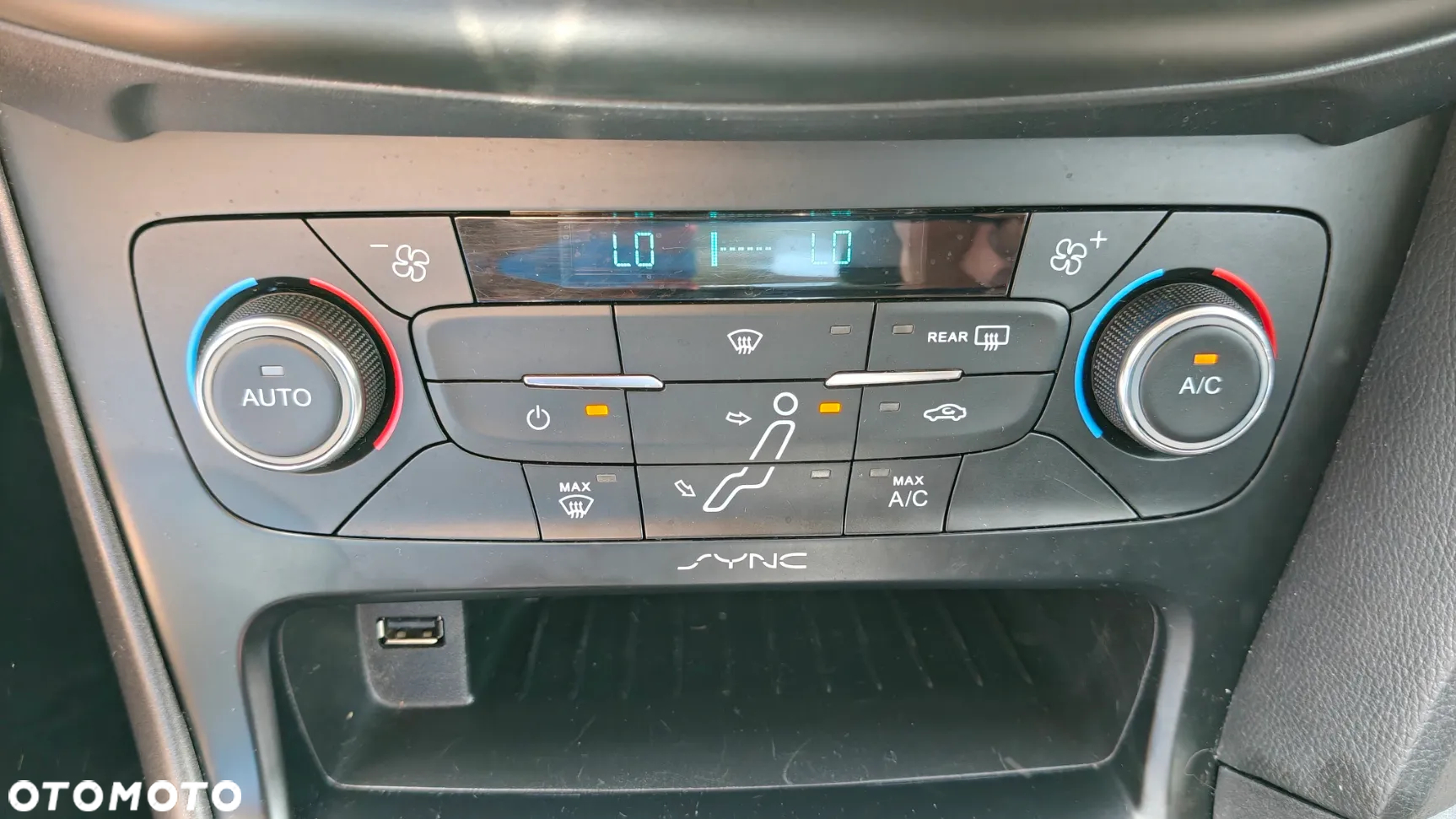Ford Focus 1.0 EcoBoost SYNC Edition ASS - 16