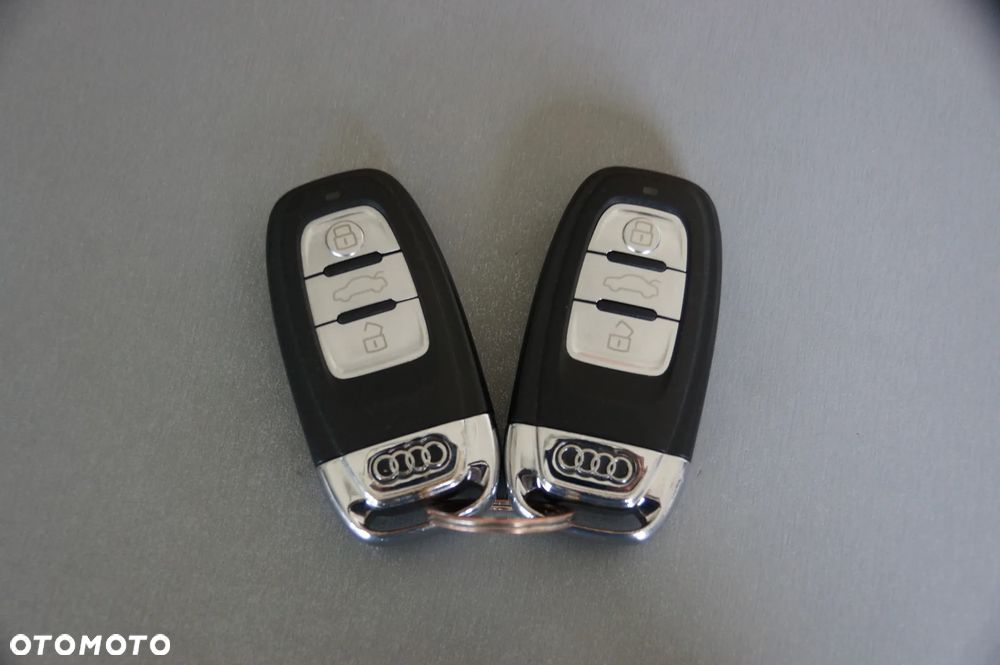 Audi A6 Avant 2.0 TDI quattro S tronic - 33