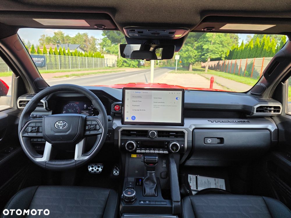 Toyota Tacoma - 32