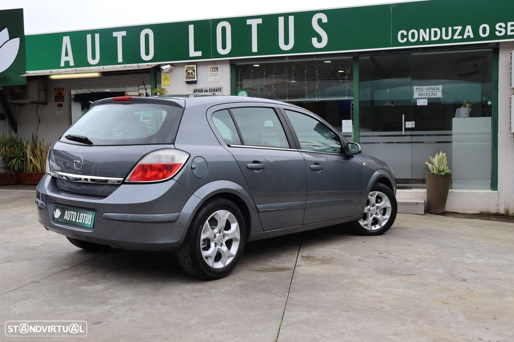 Opel Astra 1.3 CDTI Cosmo - 4