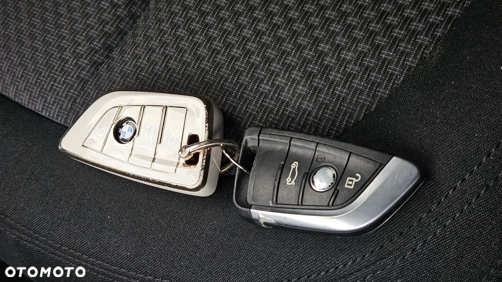 BMW Seria 2 218i Active Tourer - 17
