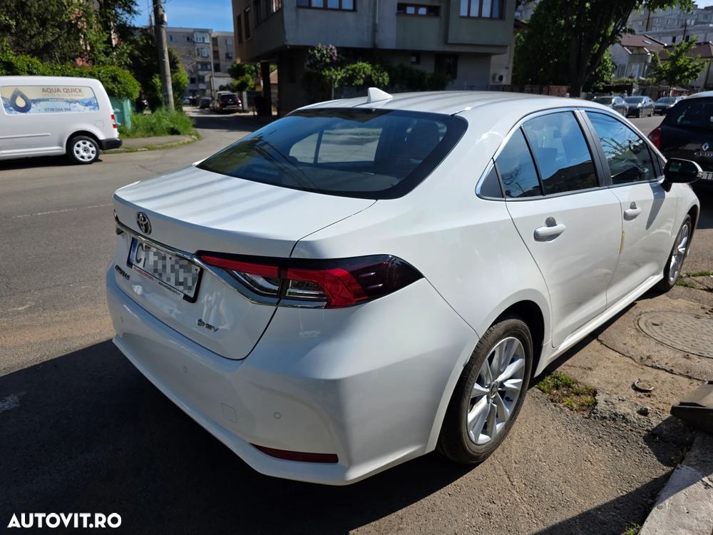 Toyota Corolla 1.8 HSD Business - 3
