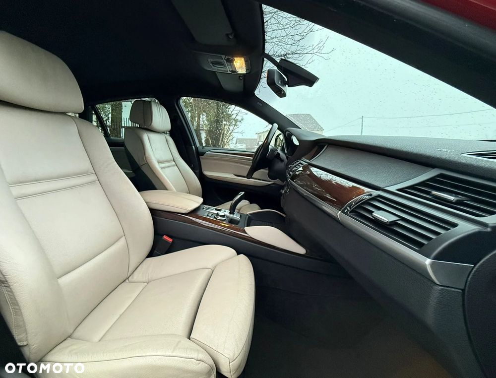 BMW X6 xDrive50i - 25