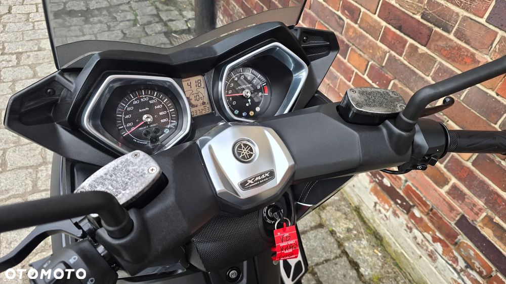 Yamaha X-max - 11