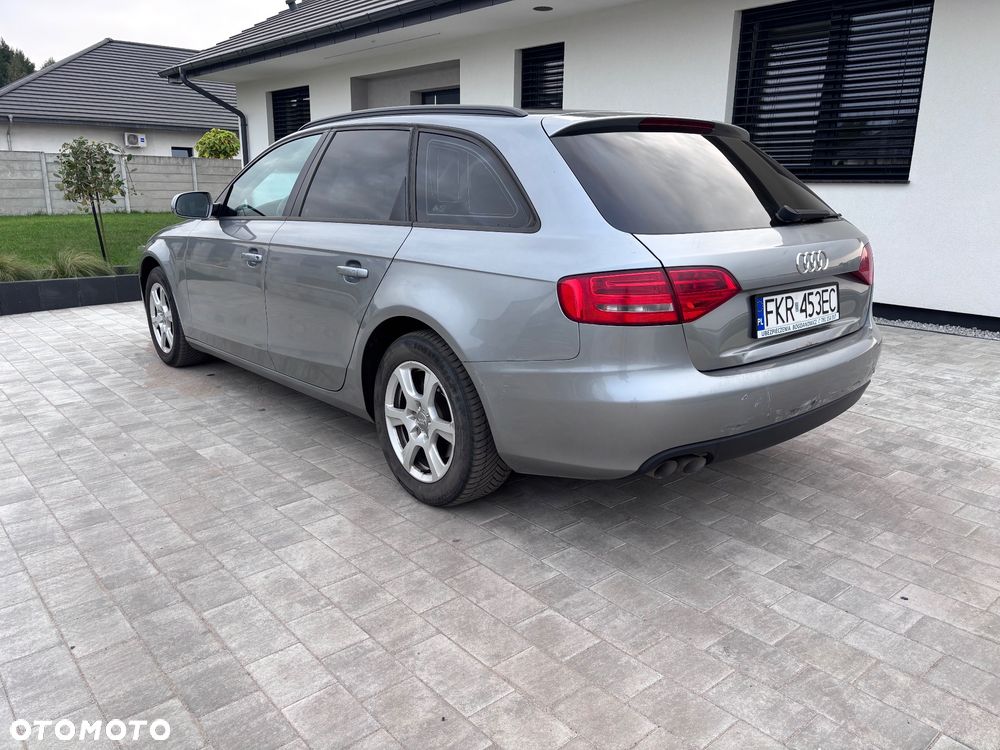Audi A4 Avant - 4