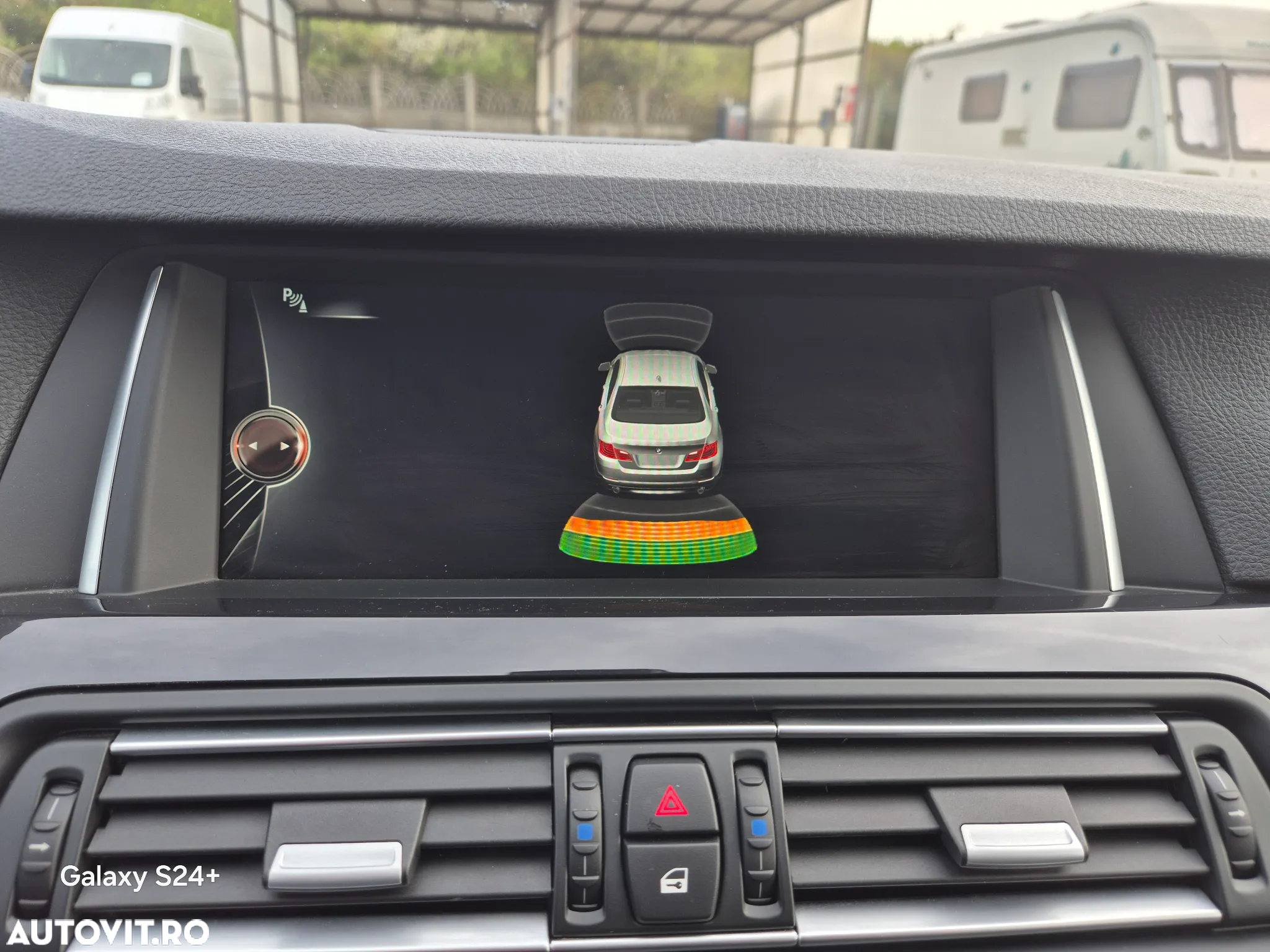 BMW Seria 5 520d xDrive AT - 16